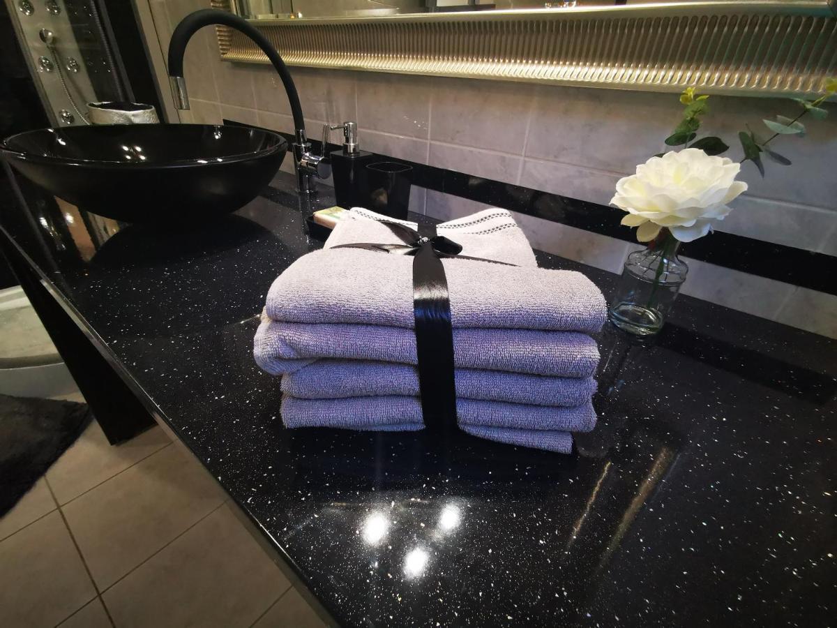 Mogyoród Luxury Basement In The Surrounding Of Budapest 아파트 외부 사진